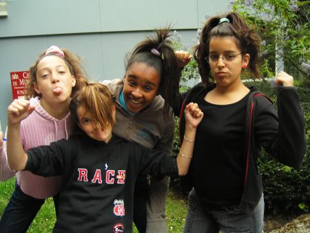 LES GIRLS